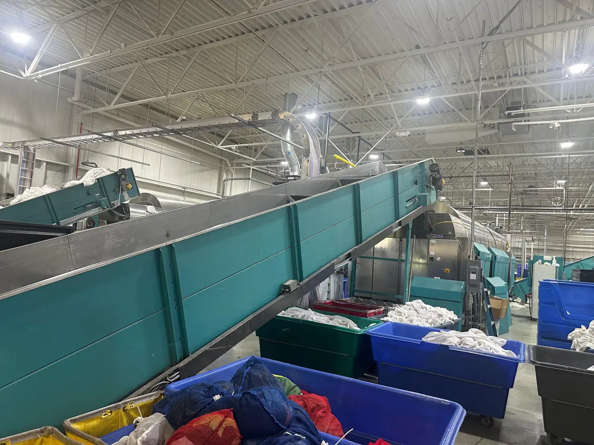 Commercial laundry plant