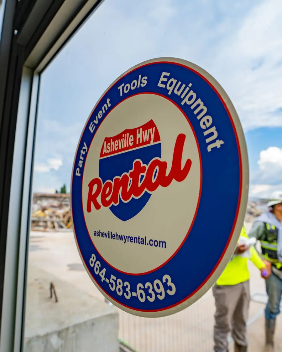 Asheville Hwy Rental signage